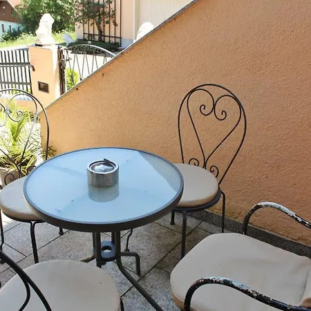 Bilek Apartment *